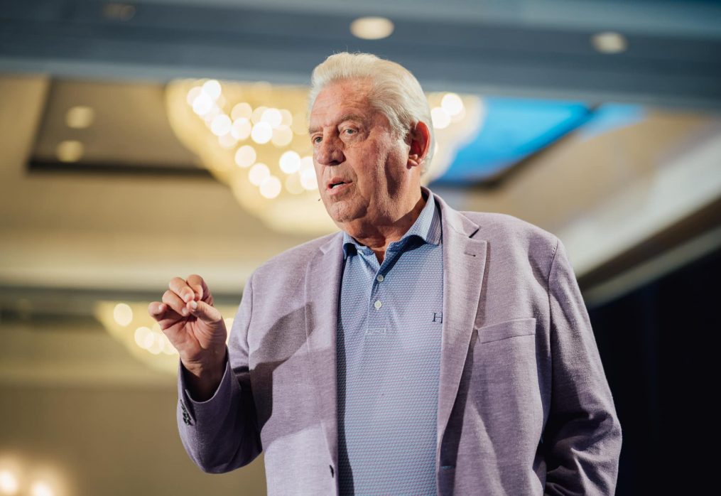 The Maxwell Leadership Game: A Playful Path to Serious Leadership Insight